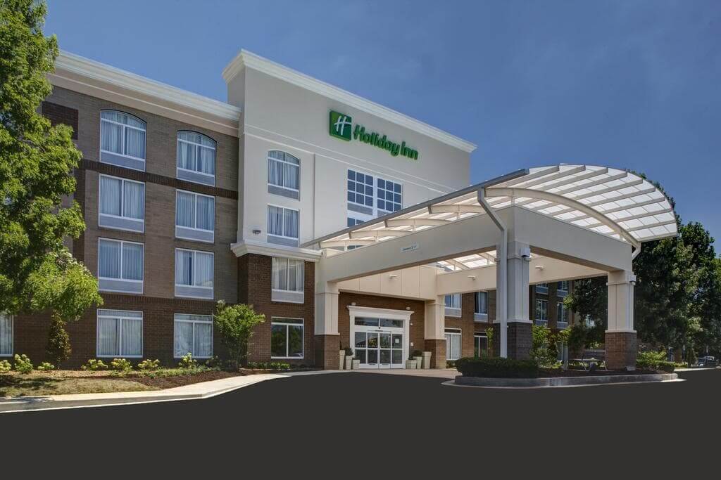 The exterior of the Holiday Inn Franklin-Cool Springs